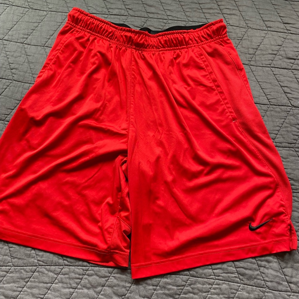 Nike Flynknit Training Shorts M Large Red